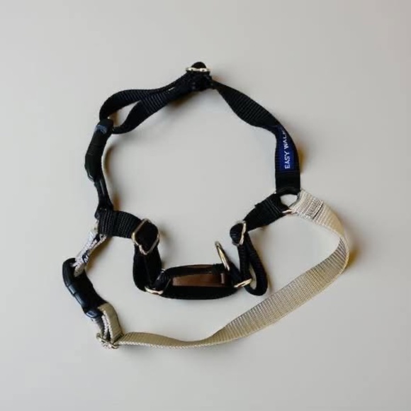PetSafe Easy Walk No Pull Dog Harness, Black/Silver, Size Medium NWOT - Picture 1 of 3